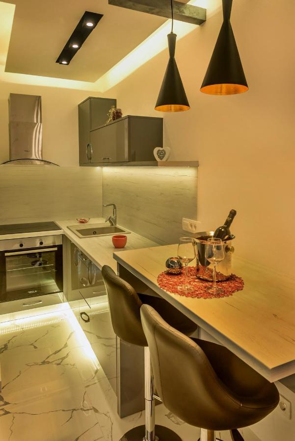 Apartments Vujicic Tivat Buitenkant foto